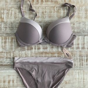 Fabulous by Victoria Secret Plunge bra and matching panty